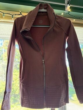 Lululemon Radiant Jacket II in Spanish Rose Size 2 US